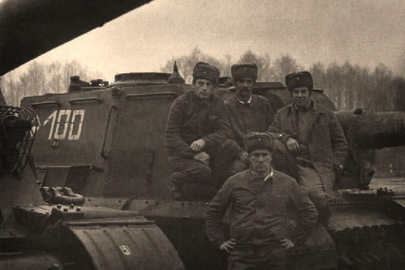 Экипаж ИСУ-152 (фотография из открытых источников).