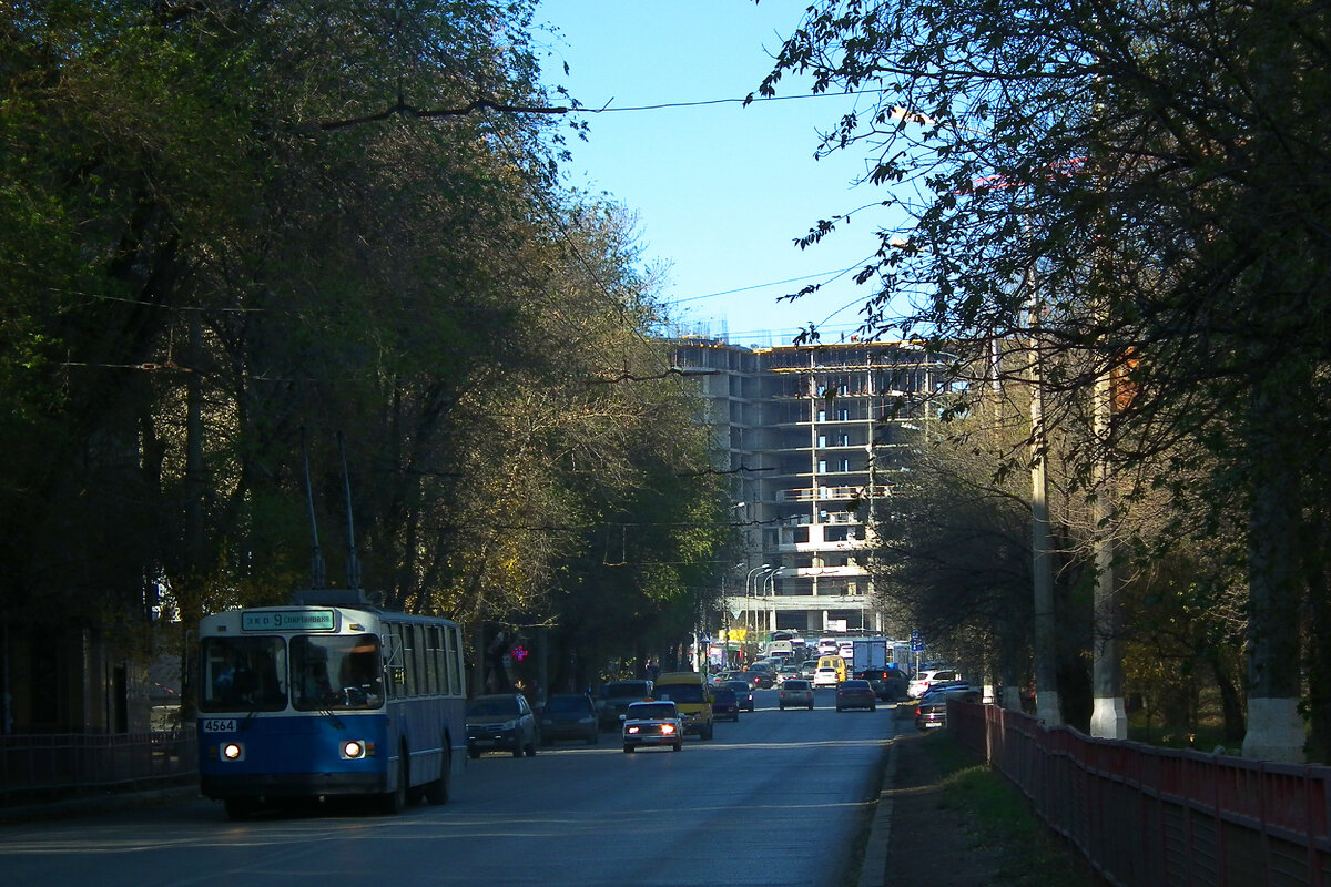 Фото 2016 года. На заднем плане виден ЖК "Альбатрос". Он ещё только строится.