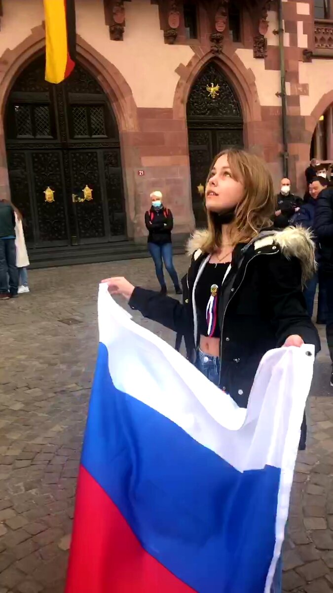 Весна, Франкфурт. Демонстрация против фaши3ма и нaци3ма