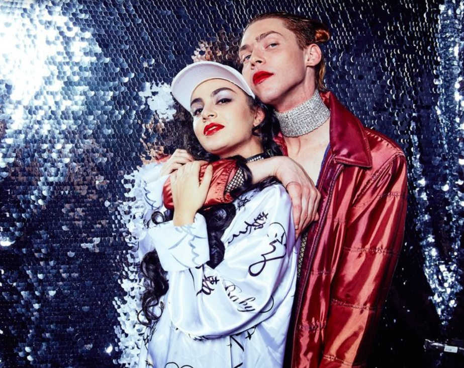  Sophie и Charlie XCX