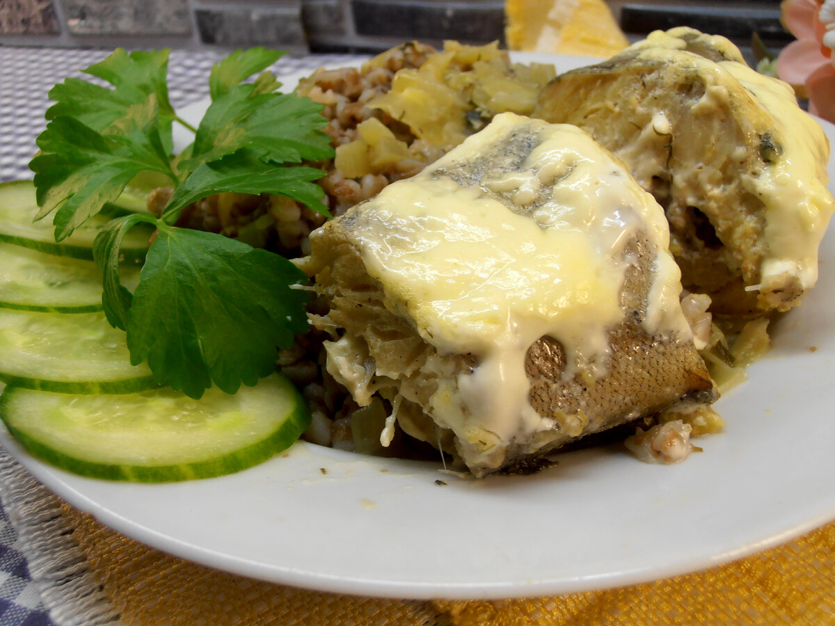 Минтай в духовке под майонезом 