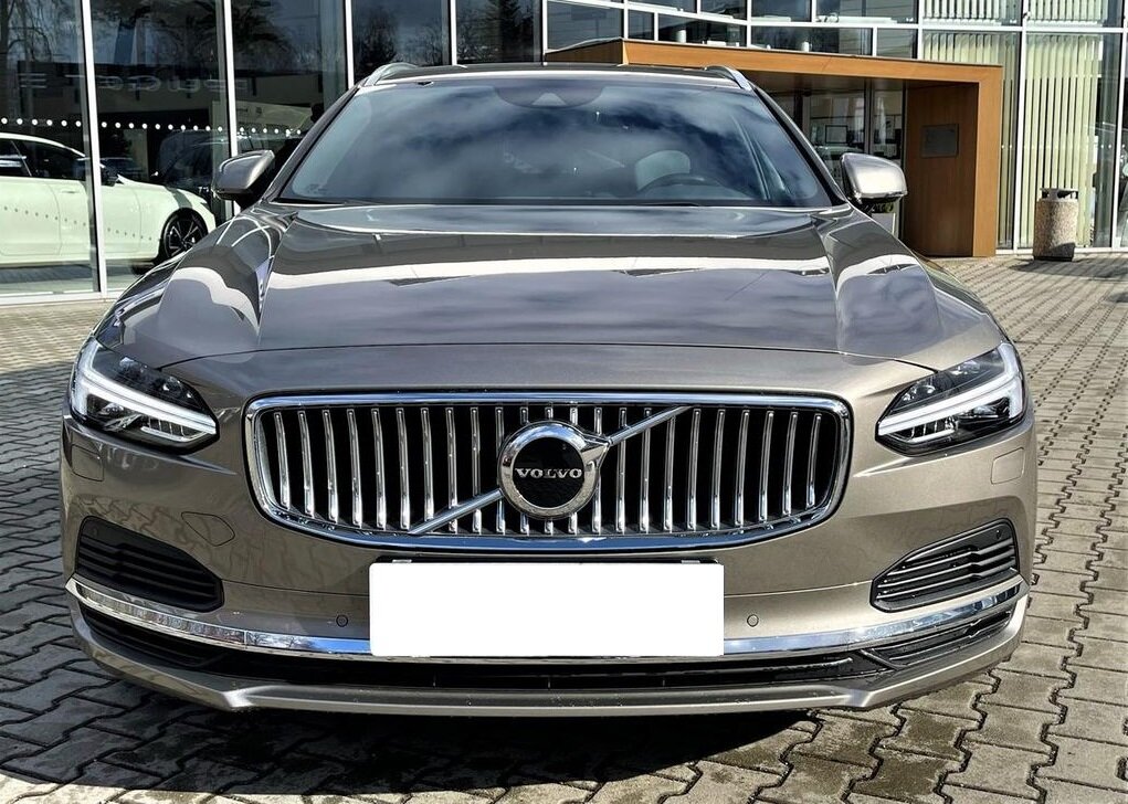 Volvo V90. Стильный, красивый и практичный авто