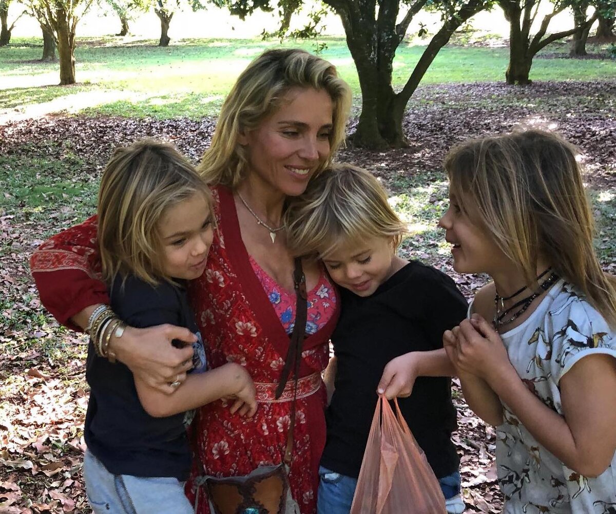 Эльза Патаки и их с Крисом Хемсвортом дети