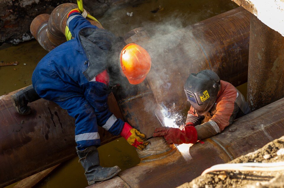     В Новосибирске почти завершили ремонт теплотрассы на Кропоткина. Олег ЗОЛОТО