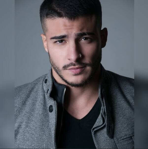 Хотела найти хоть чуть похожего, но нет, пусть будет этот. по возрасту подходит.