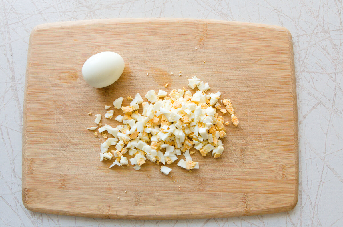 Куриный рулет в бутылке в домашних. Ландорики из свинины. Соус блю чиз рецепт. Салат мохнатый студент. 2 зубчик соль.