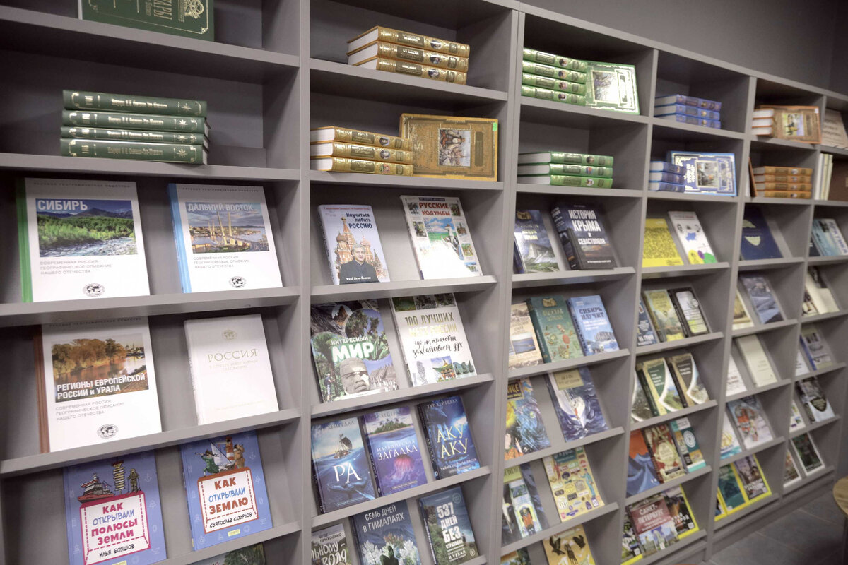 20 сентября в городе Ульяновске была открыта пятая модельная библиотека. Библиотека № 7 «Библиотека великих открытий» имени А. Ф. Трёшникова