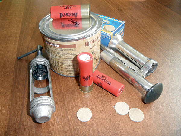     Патроны я заряжаю сам, для меня это прекрасное времяпрепровождение. ФОТО ИГОРЯ ЛИСУКОНЯ