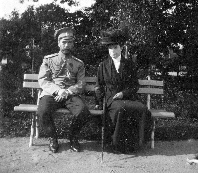 Однако Мария Федоровна все же оказывала влияние на сына в политических вопросах. Самым значительным решением царя, принятым под влиянием матери, считается не принятие отставки премьер-министра Петра Столыпина в 1911 году. Столыпин собирался тогда уйти с должности из-за разногласий с некоторыми членами Госсовета. 