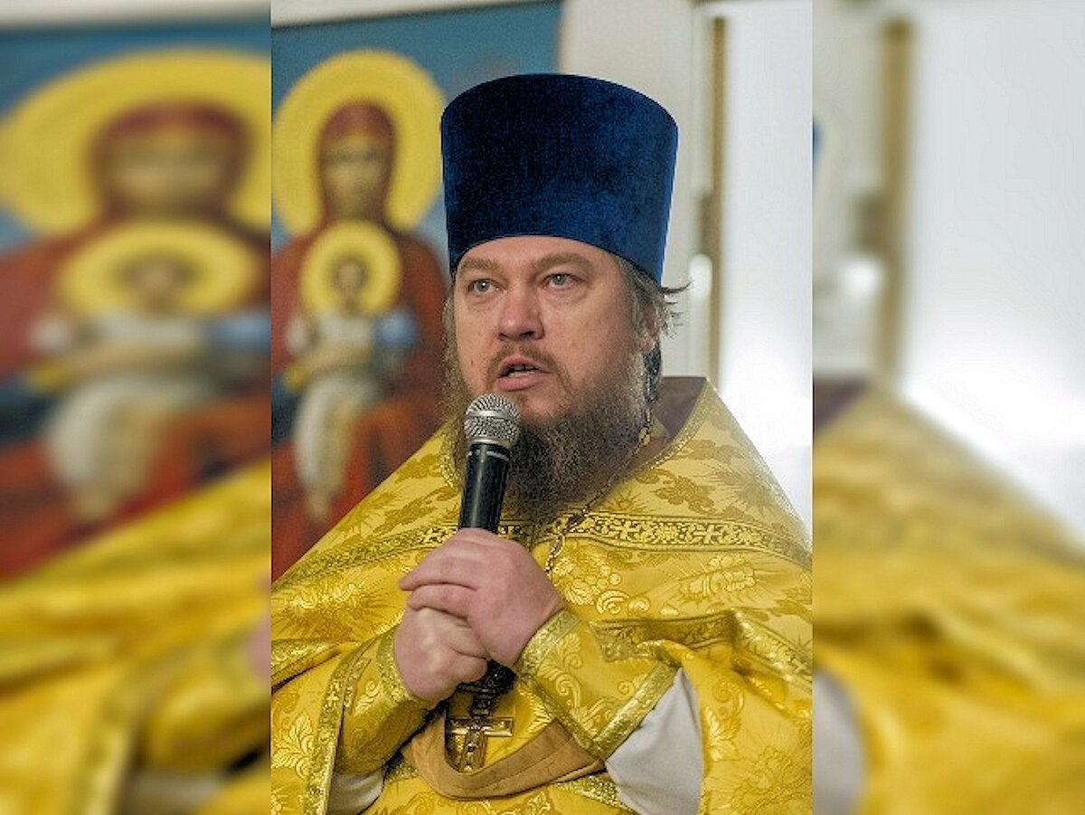 Михаил Рощин священник