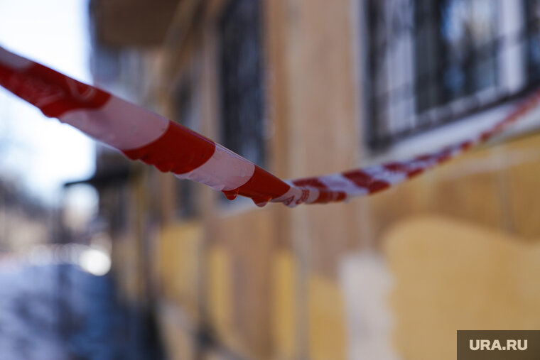    Место преступления оцепили силовики