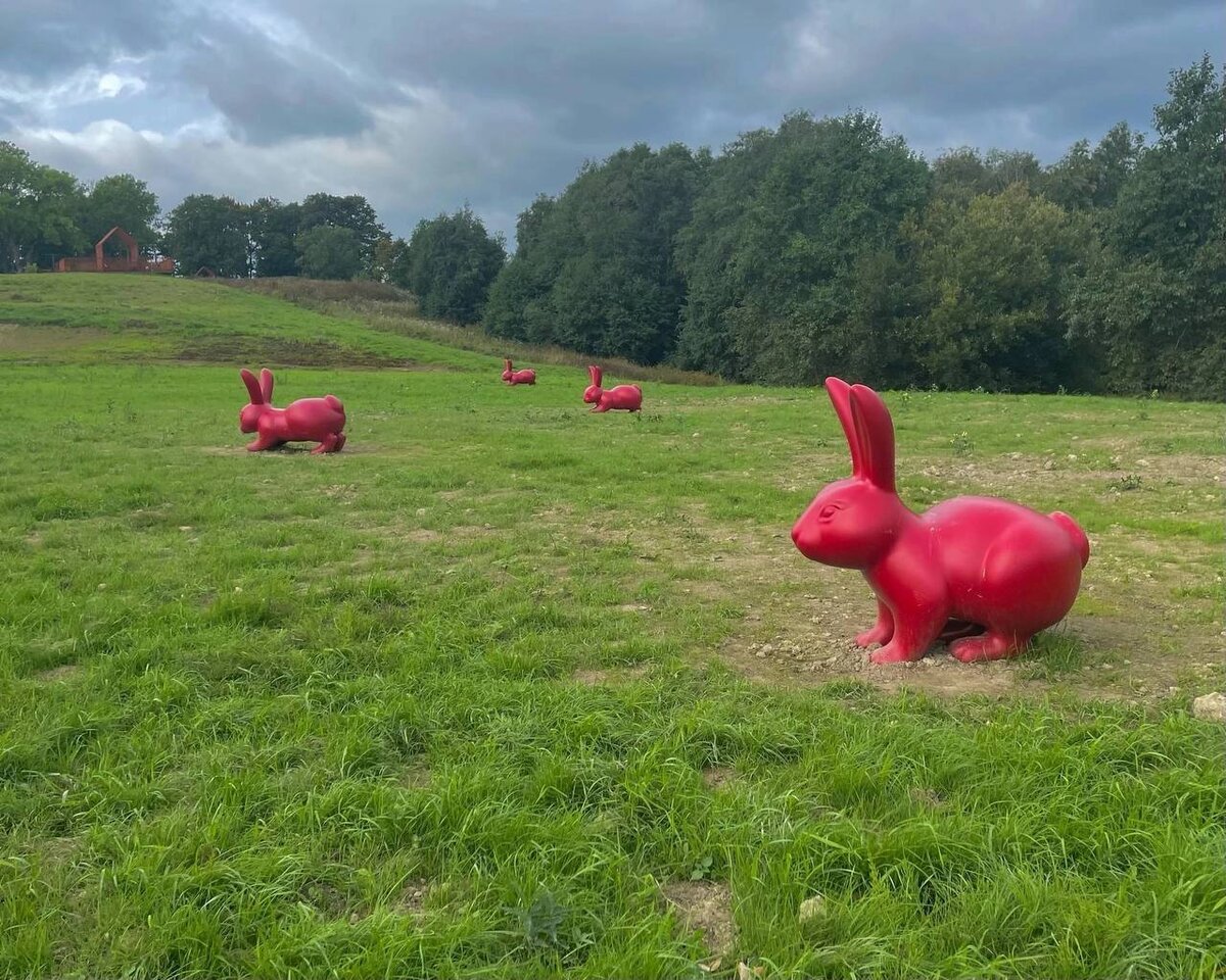  (Ломоносовский район ЛО)   
Архитектурные излишества