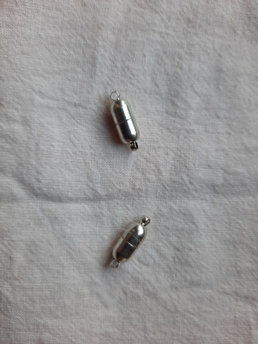 Магнитные замочки. Они очень удобные.