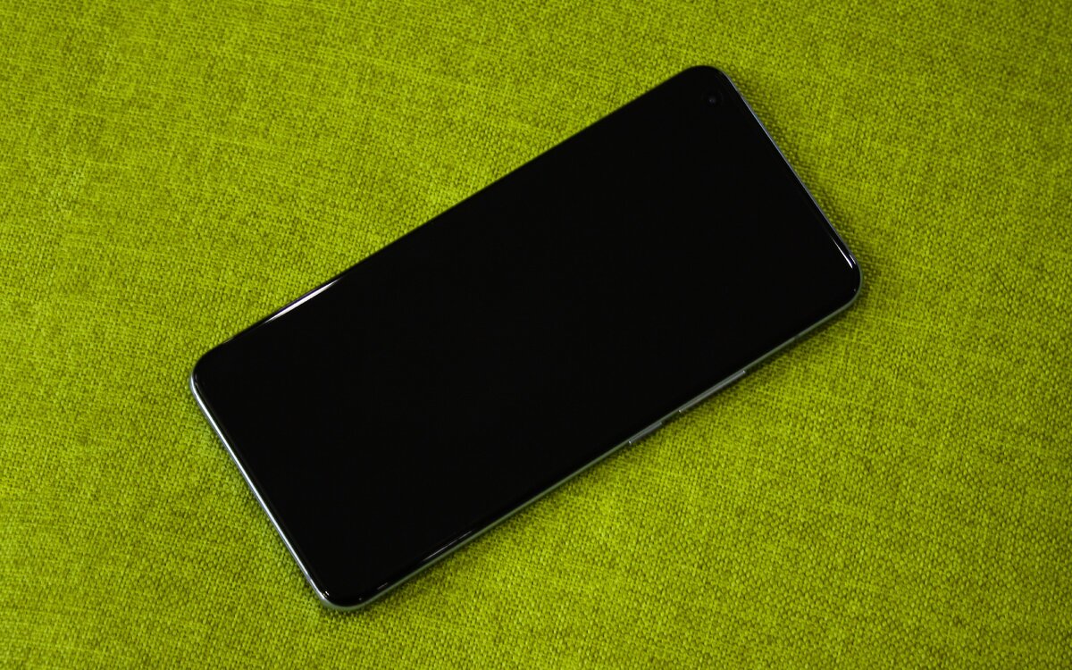 Vivo X50 спереди