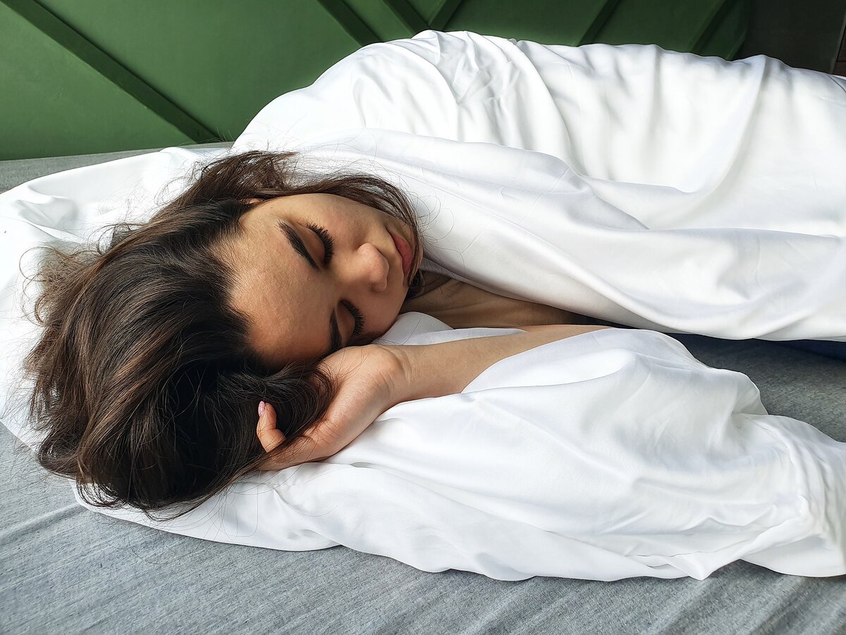 Утяжеленные одеяла SleepDeep влияют на выработку мелатонина в организме. 