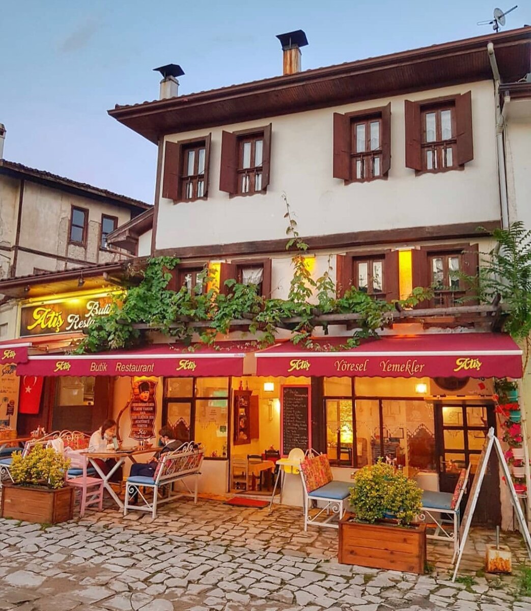 Кафе в Сафранболу 