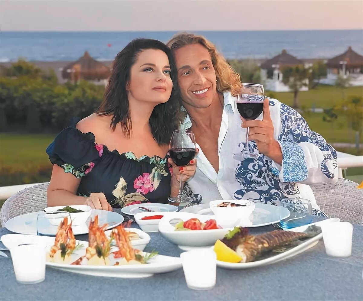 тарзан и королева. королева и тарзан в молодости и сейчас. тарзан сергей глушко и наташа королева. сын наташи королевой и сергея глушко. тарзан глушко.