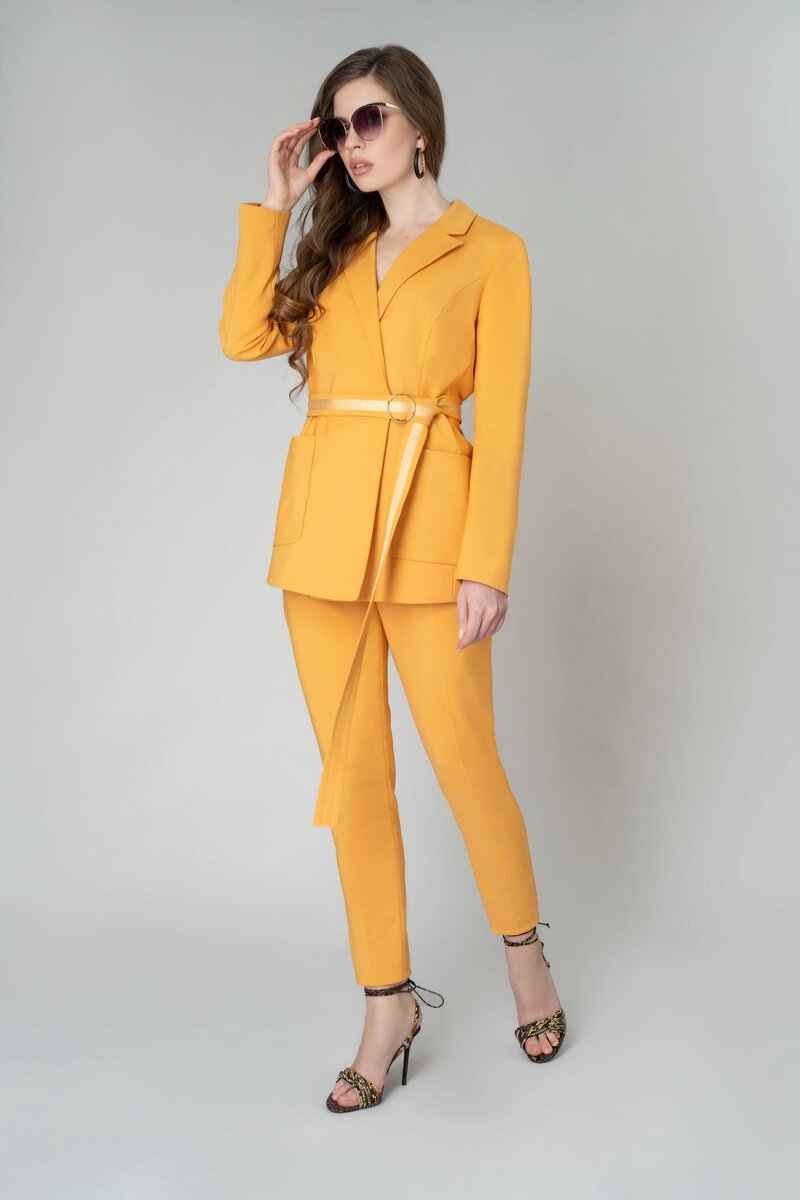 https://elema.ru/catalog/zhakety/zhaket-zhenskiy-1k-10203-1/