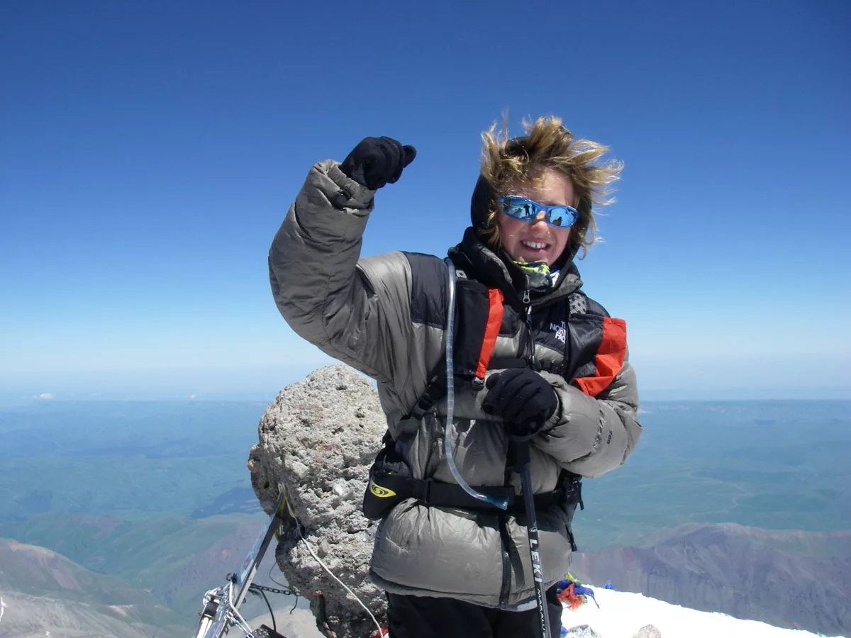 Ever climbed. Джордан Ромеро. Джордан Ромеро Эверест. Джордан Ромеро покорил Эверест. Джордан Ромеро фото.