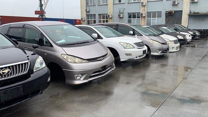 Это все кузова авто, ввезённые конструктором