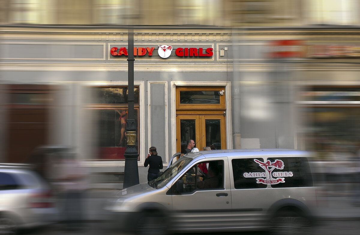 В рамках рубрики «Адвокатские истории» - Реальная история одного гражданина, приехавшего в Санкт-Петербург на ПМЖ. Только факты и никаких домыслов.