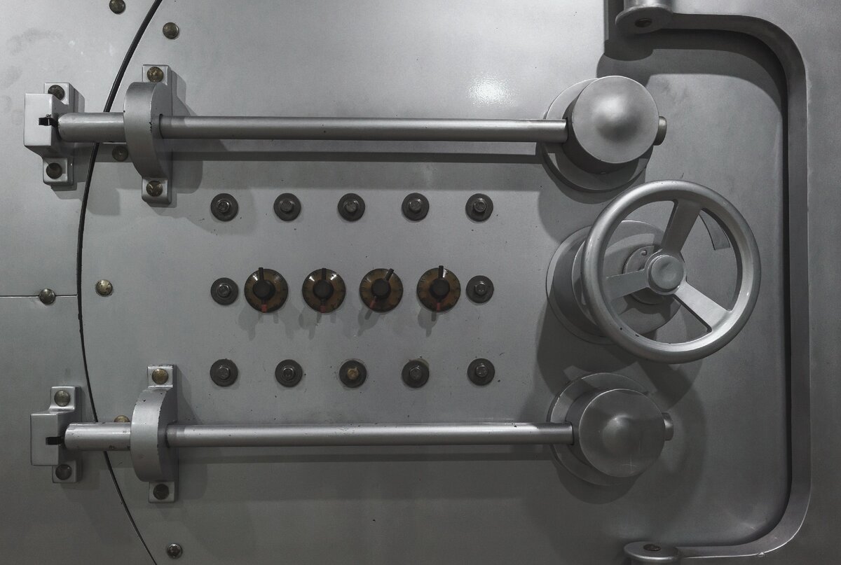 Банк во сне - к финансовой неудаче.