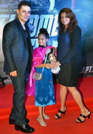 Источник: indiatoday.in Шиней его жена и дочка