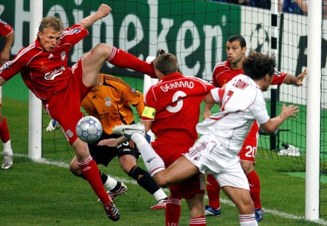 Ливерпуль дает отпор в своей штрафной площади финал 2007 год!