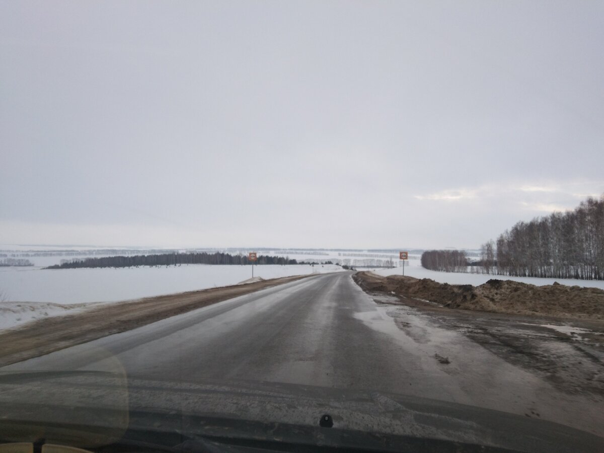 Сырая и грязная трасса.