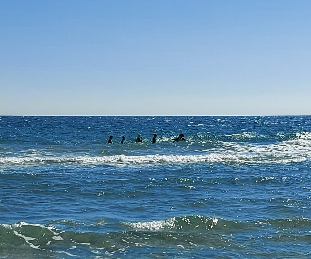 Часть группы ушла вперед, вторая отстала