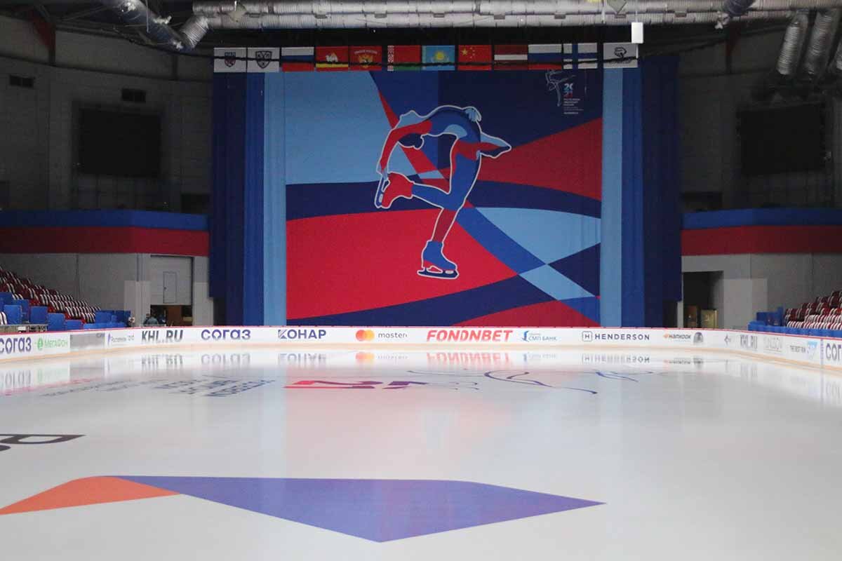 В Челябинске прошел чемпионат России по фигурному катанию. Команда "Граффити Россия" приняла участие в подготовке. О том, как это было читайте в статье.