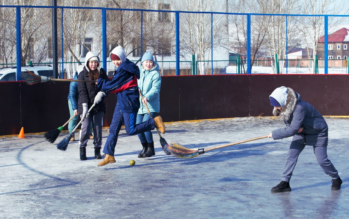 Ширбииш – это метла по-тувински, а бол, понятно, мяч