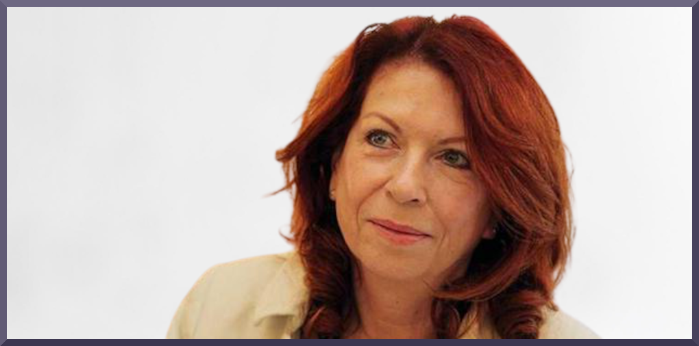 пани Ленка Прохазкова (Lenka Procházková).