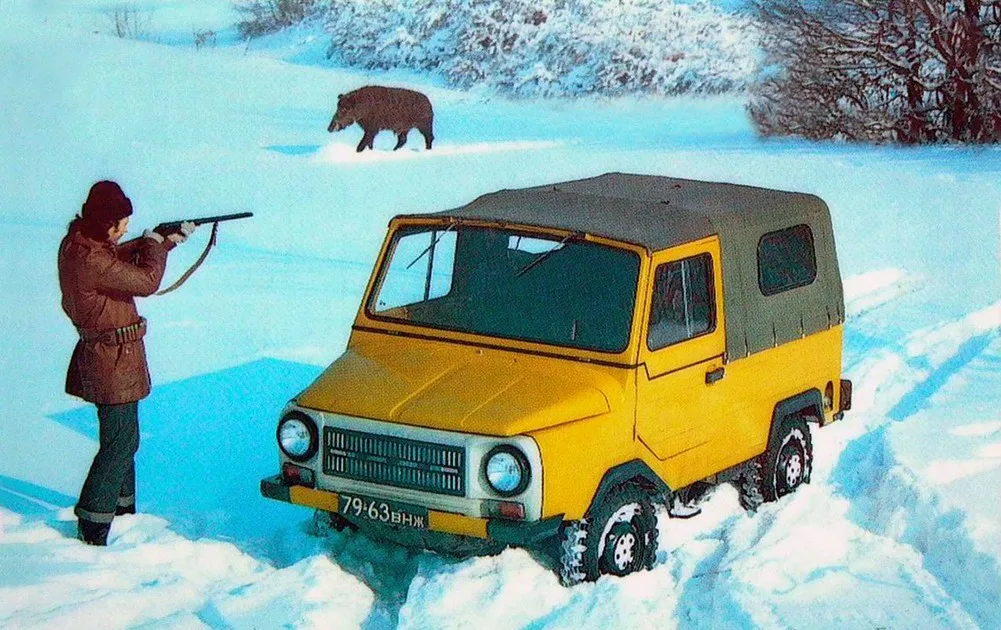 Советские рекламные плакаты автомобилей