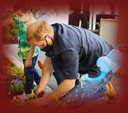 Принц Гарри в огороде