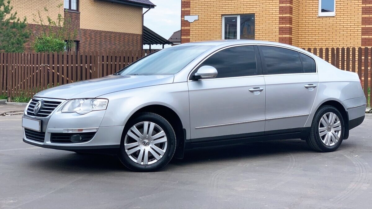 Внешне автомобиль смотрится очень красиво, даже в 2021 году. 