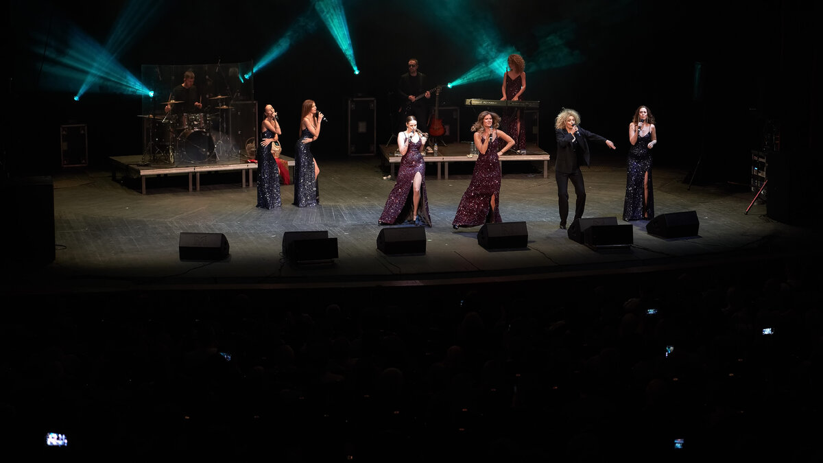 Выступление Soprano Турецкого на сцене Воронежского концертного зала