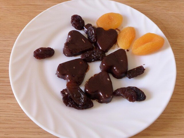 Рецепт Шоколадная глазурь без сахара. Калорийность, химический состав и пищевая ценность.