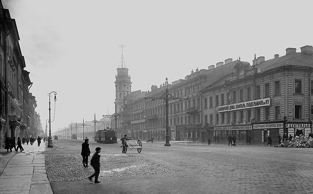 Питер старые фото города Каким был Петроград в 1916 году? 19 фотографий города за год до революции Путеше