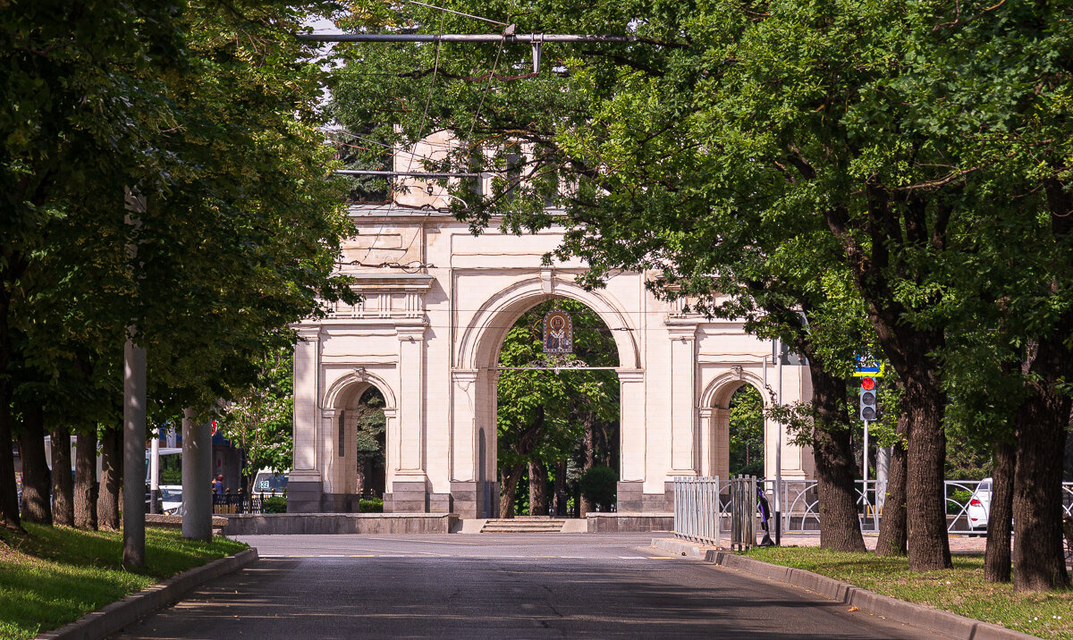 Памятник ангелу хранителю в ставрополе иллюстрация. Город ставрополь 1777. Город ставрополь 1777. Кто основал ставрополь в 1777 году. Образование ставрополь в 1777 году 7 предложений.