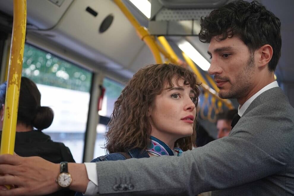 Кадры из сериала «Время любить»