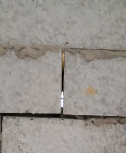 Видно улицу