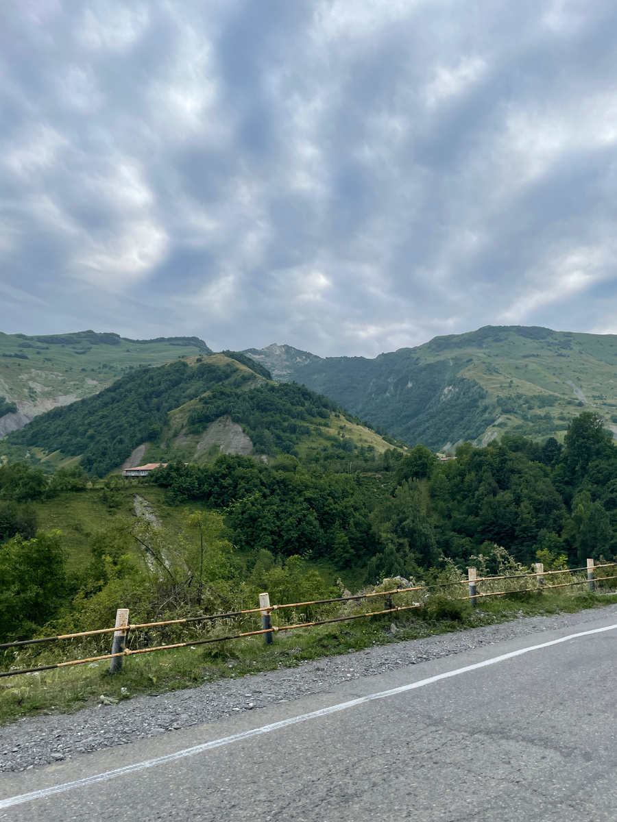 Кавказские горы 