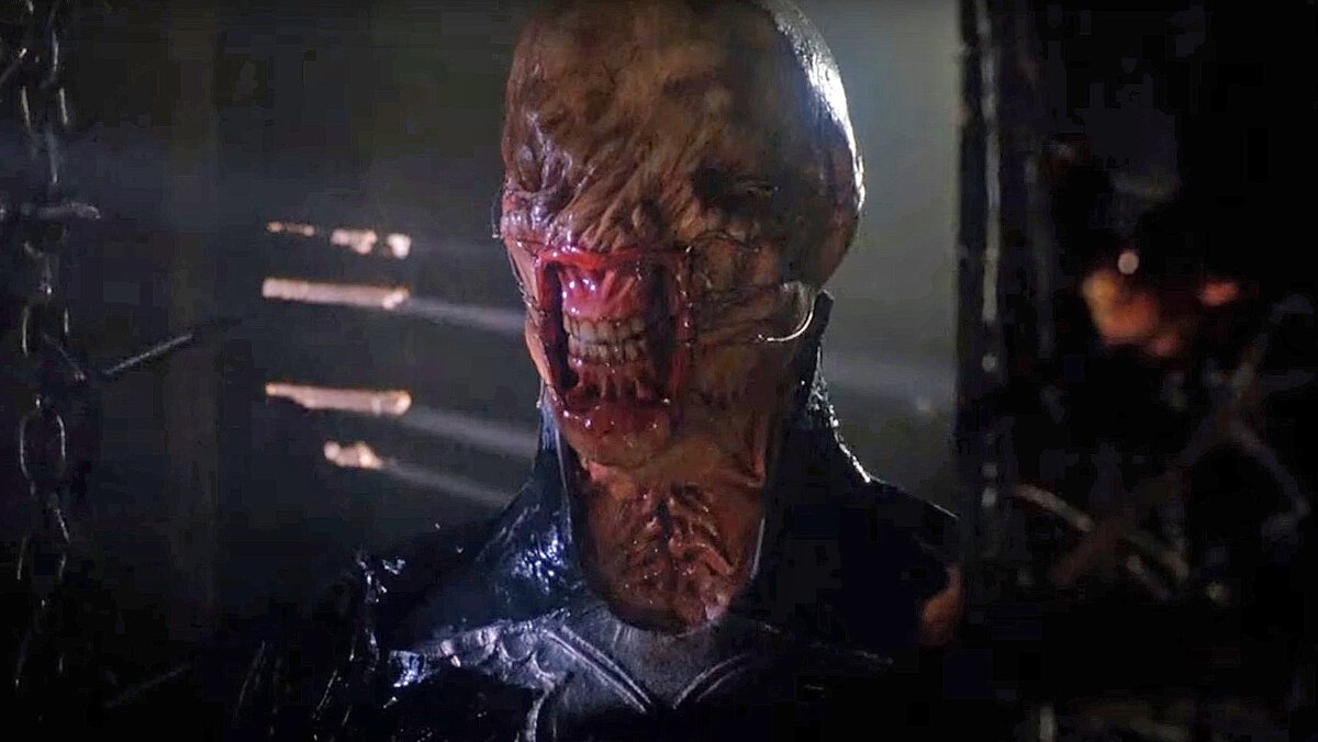 Кадр из фильма "Восставший из ада" (1987)