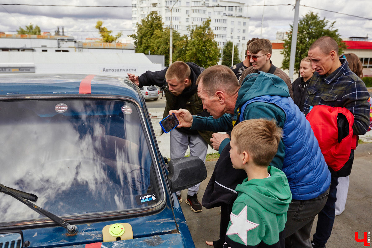 Удушающий в «Жигулях», или Первый владимирский турнир по джиу-джитсу в  машине | Ключ-Медиа | Дзен