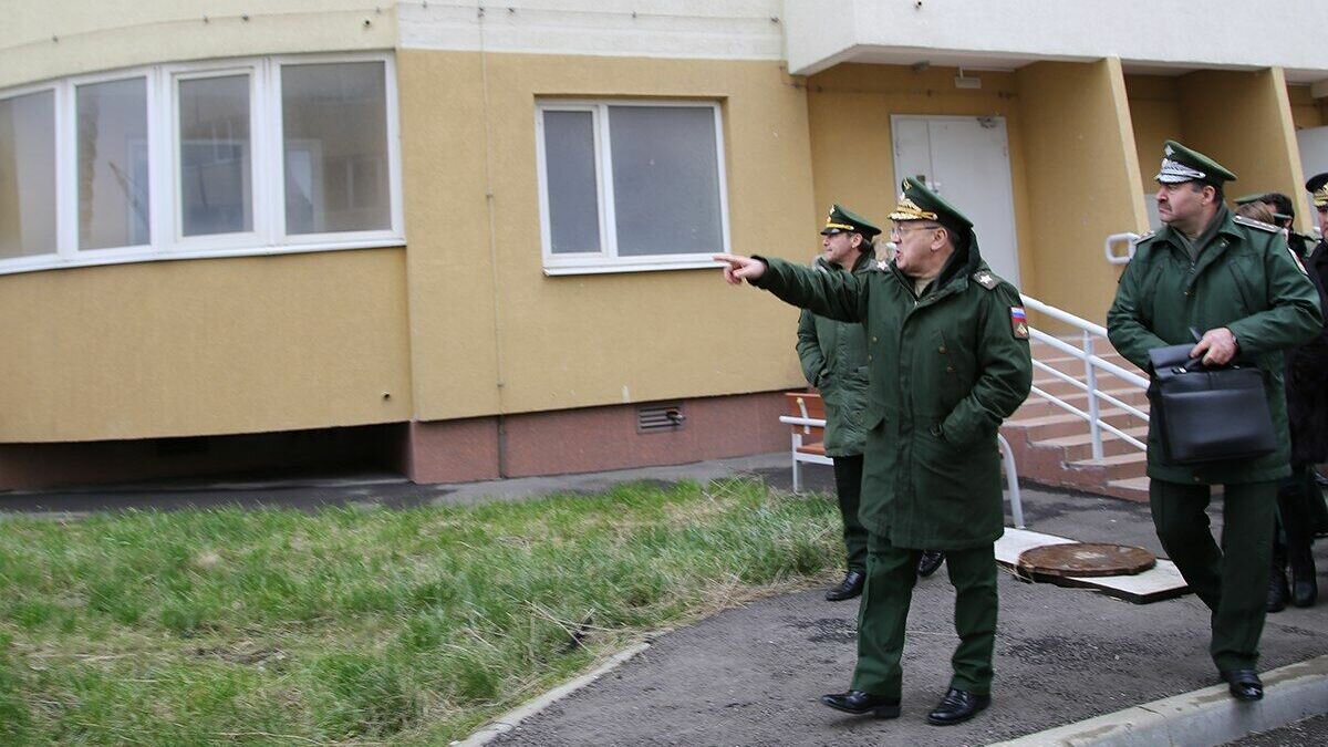 Новости обеспечения жильем военнослужащих. Родственники военнослужащих. Обеспечение жильем военнослужащих США. Военный прокурор города Ростова на Дону.