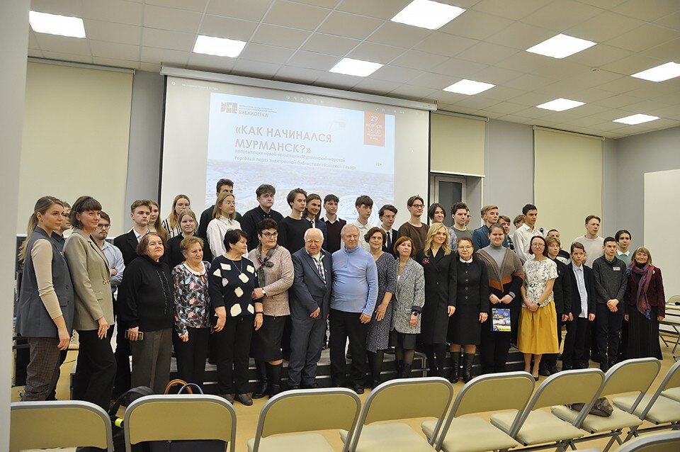     Презентацию электронной коллекции посетили ветераны торгового порта и гимназисты. Наталья ЛОБАНОВА