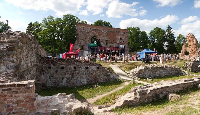 Какой-то праздник на той самой концертной площадке. Фото из интернета.