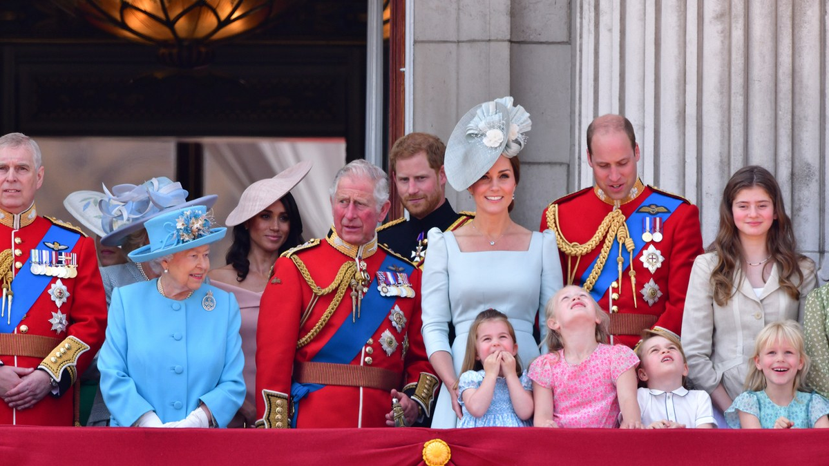 Royal Family. Британская Королевская семья. Королевская семья Англии фото. Королевская семья Великобритании с именами.