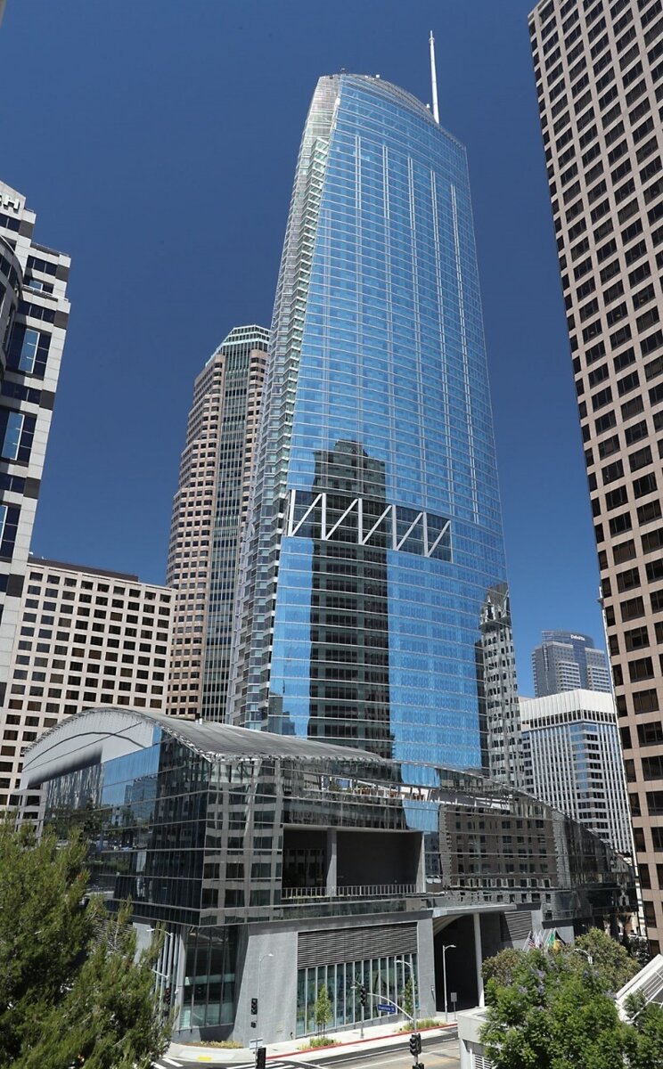 Wilshire Grand Center в центре Лос-Анджелеса, Калифорния (Korean Air)
